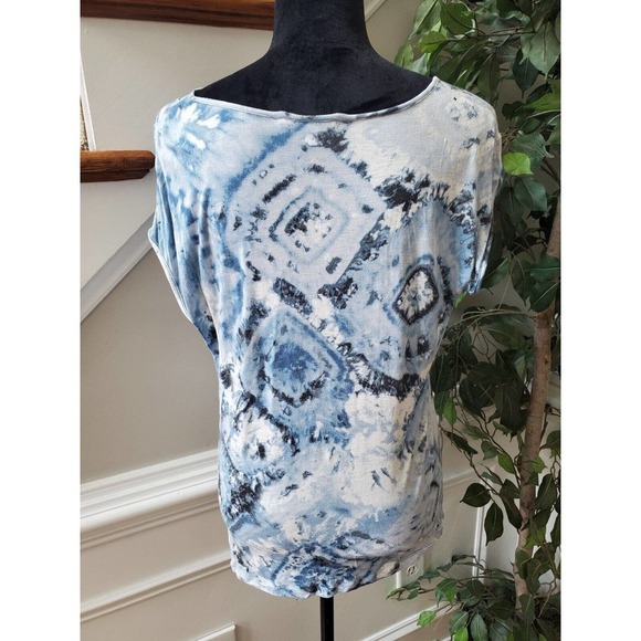 CAbi Womens Blue Tie Dye 100% Rayon Sleeveless Round Neck Top Shirt Medium - Picture 7 of 12